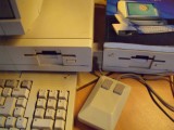 Amiga 1000, widoczna ksika...