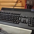 Amiga 1200 w czarnym garniturku od a1200.net